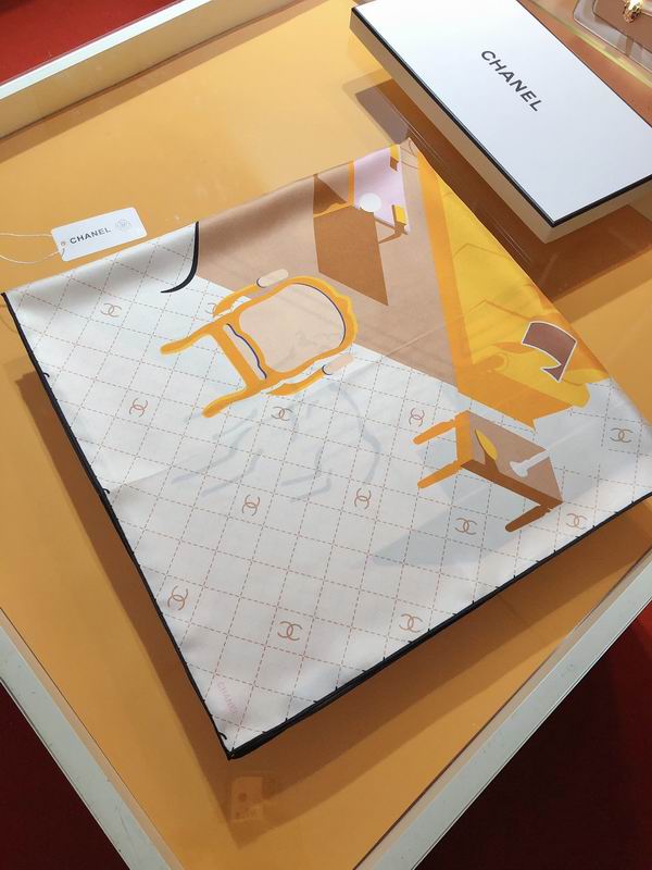 Chanel silk scarf 90X90cm E32 (5)